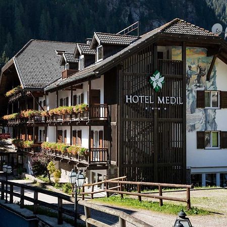 Hotel Medil Campitello di Fassa Exterior photo