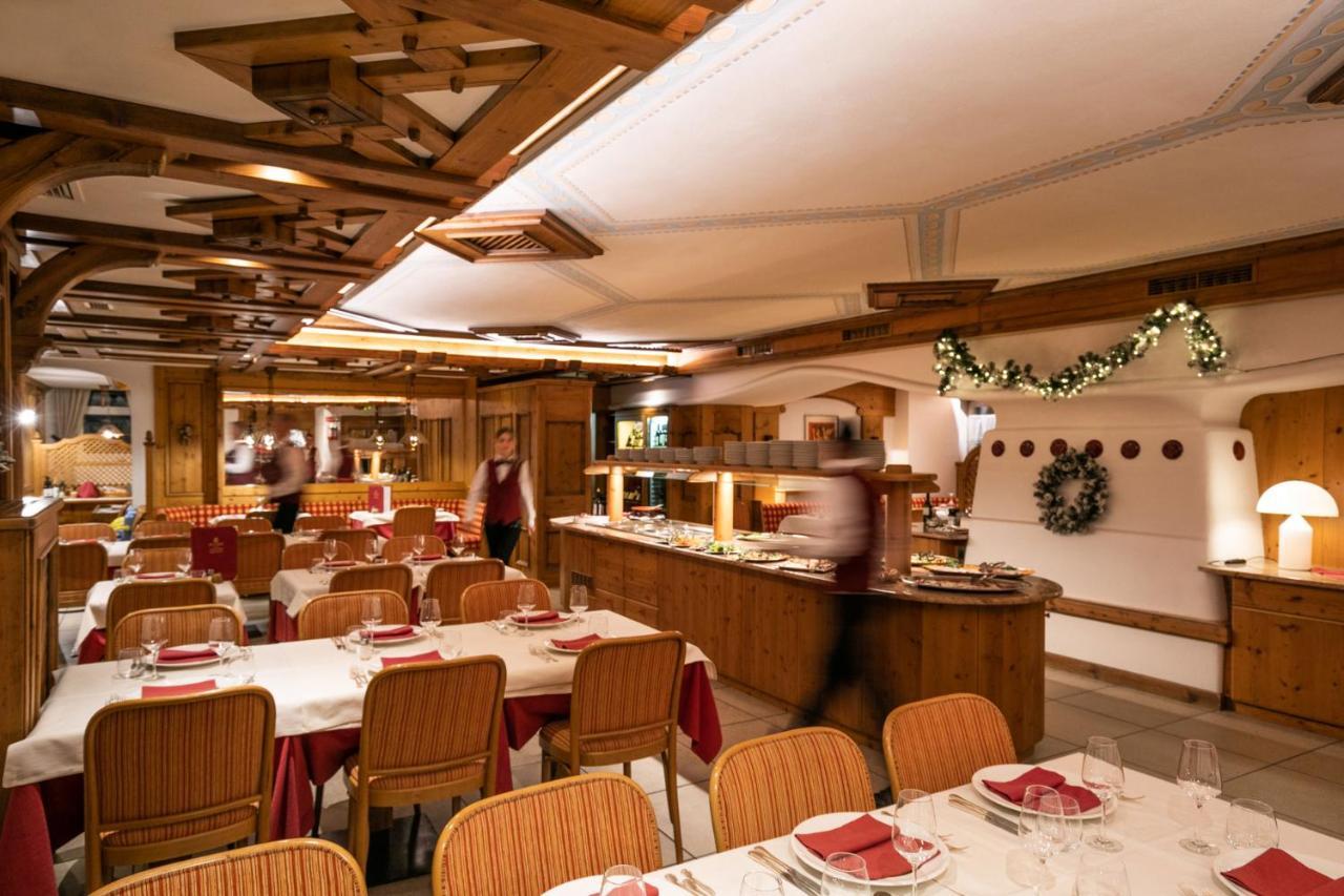 Hotel Medil Campitello di Fassa Exterior photo